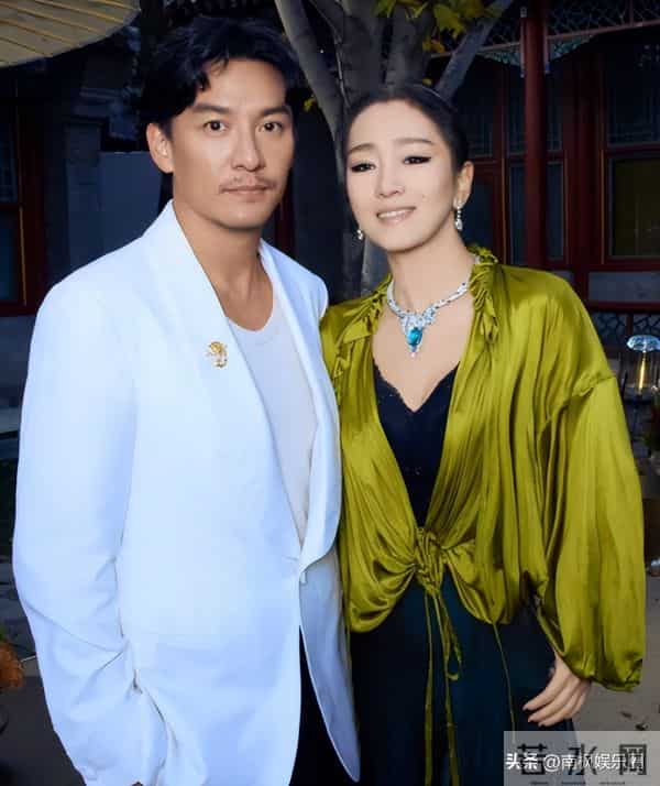 这一夜，59岁巩俐秒了41岁朱珠，不要怀疑任何一张演电影女主的脸