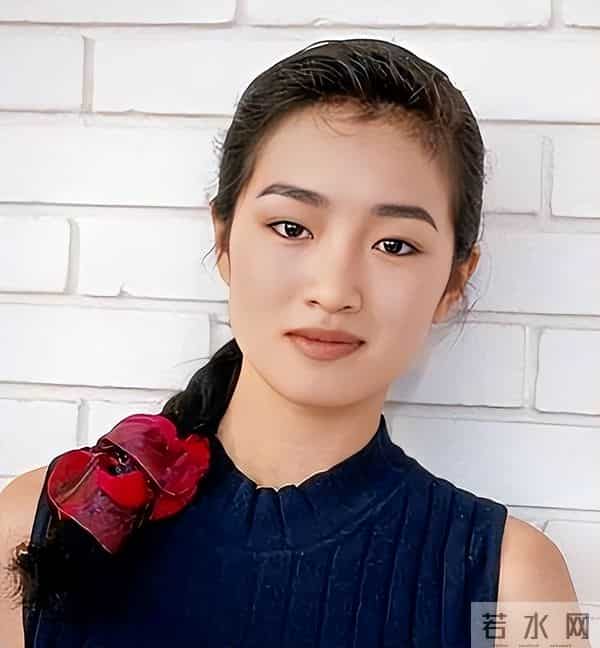 卡地亚这一夜，人情世故、江湖地位，在巩俐身上体现得淋漓尽致