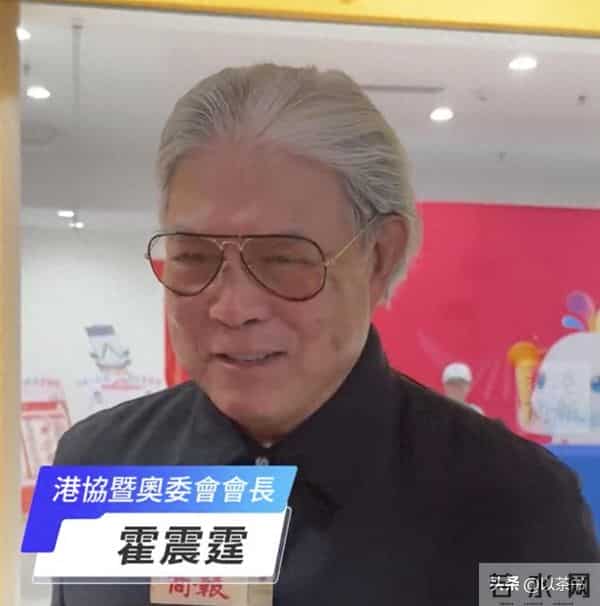 霍家人全运会为郭晶晶喝彩，霍启山与叔叔坐一起，为何不见霍启刚