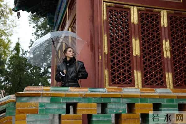 巩俐、郭晶晶再次“世纪同框”！“地母系”美人气质有多绝？