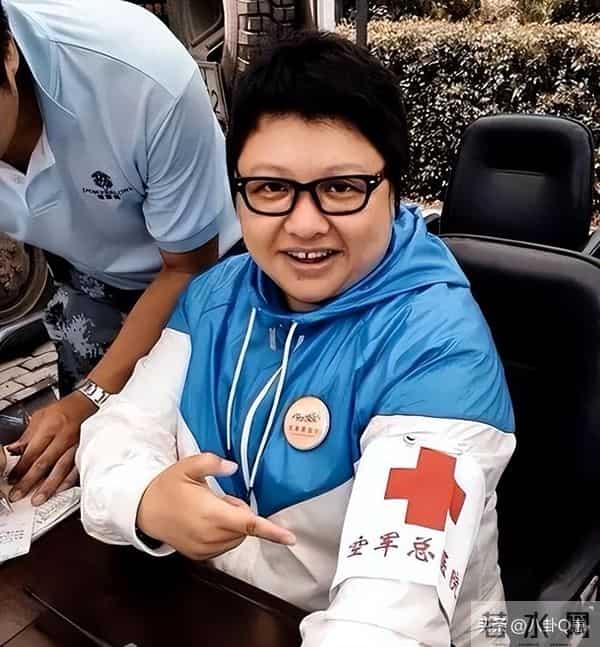 贪污上亿、假慈善？被实名举报的韩红，为何在演唱会上忍不住痛哭