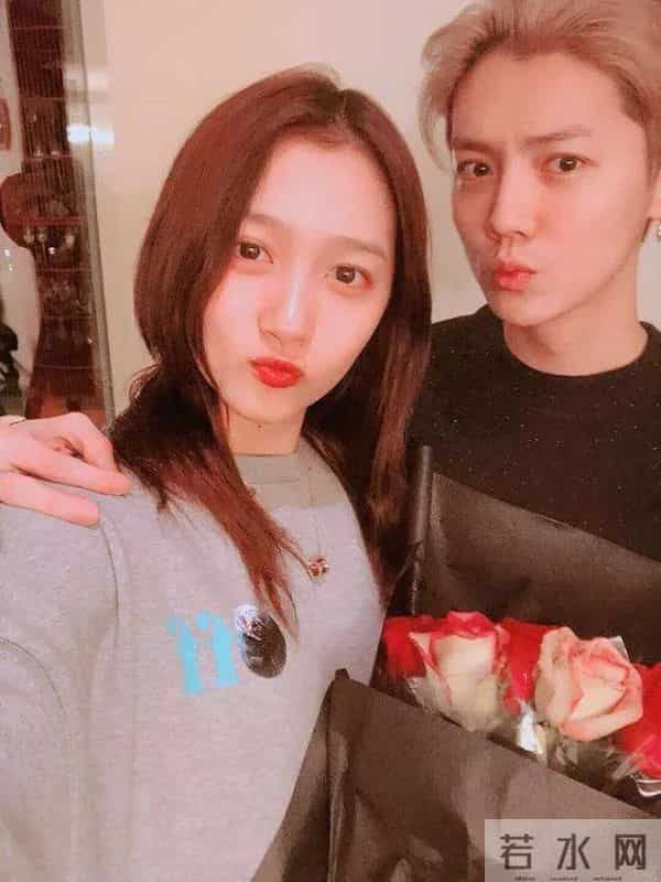 分手传闻12个月后，为陈赫庆生的鹿晗，戳穿了和关晓彤的真实处境
