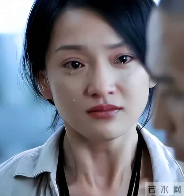 钱再多有什么用?50岁周迅的现状,给所有中年女性提了个醒