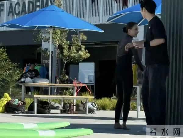 婚变风波不到1个月，窦骁何超莲现身澳洲度假，离婚传闻不攻自破