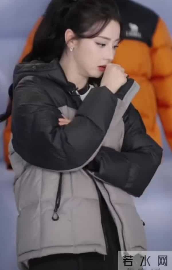 钱再多有什么用？33岁迪丽热巴的现状，给所有年轻女性提了个醒