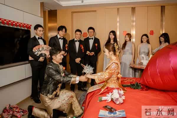 恭喜，明星情侣官宣结婚