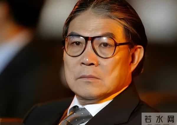 霍家三代体育情：79 岁霍震霆拓电竞新局，豪门担当引圈震撼