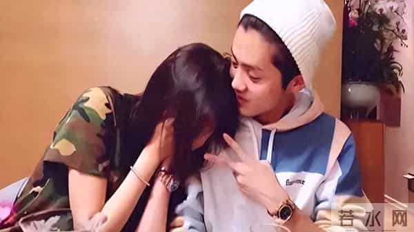 分手传闻12个月后，为陈赫庆生的鹿晗，戳穿了和关晓彤的真实处境