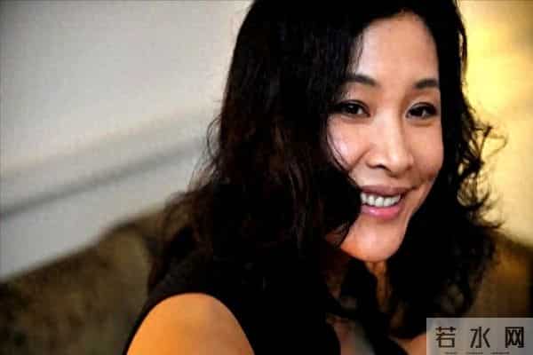 陈冲自曝19岁曾被性侵！亲友至今都不知情，在美生活非常耻辱