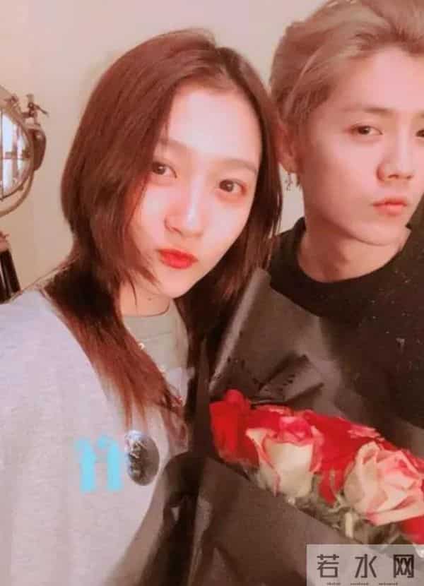 关系藏不住了！鹿晗为陈赫庆生，与关晓彤之间的感情不言而喻