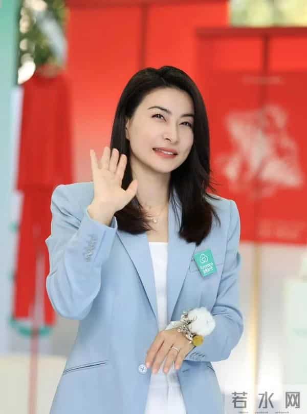 巩俐、郭晶晶再次“世纪同框”！“地母系”美人气质有多绝？