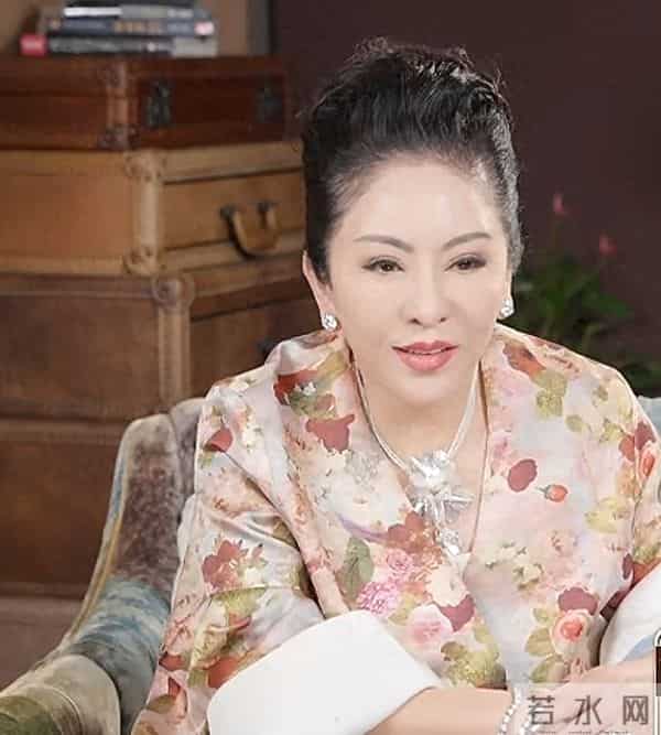 向太辟谣李连杰换心脏:他变年轻是因为染头发 以前不修边幅才显老