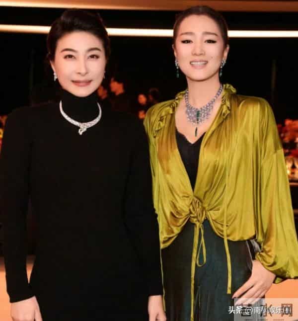 这一夜，59岁巩俐秒了41岁朱珠，不要怀疑任何一张演电影女主的脸