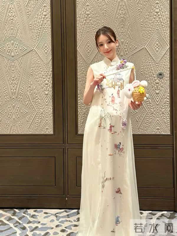 方媛自曝坐月子很难熬，关节疼腰背酸，超一周不洗头还脱发