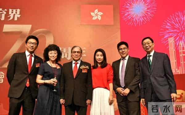 霍家三代体育情：79 岁霍震霆拓电竞新局，豪门担当引圈震撼