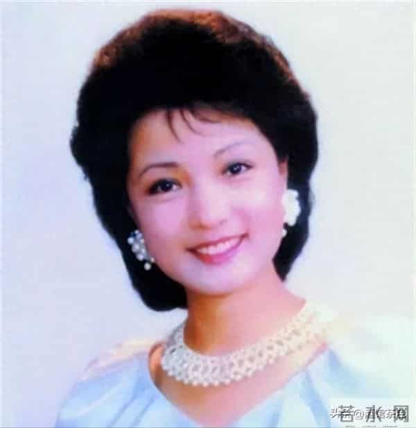 她是 “广东一枝花”，低调嫁揭阳富商育一子，儿媳也是著名主持人