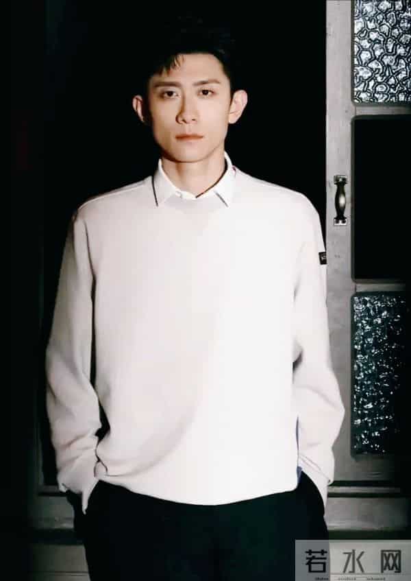 被“发腮”的张一山惊艳！33岁终于长开，尽显京爷范，遗憾有点矮