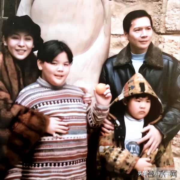 向佑彻底没救了！现身酒吧胖又颓，烟酒不离手 女伴肥腻不如郭碧婷