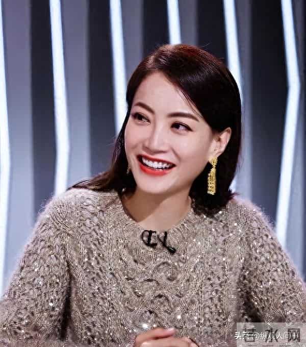 霍汶希曝英皇负债仍坚挺的真相：杨受成像爸爸，艺人全都是一家人