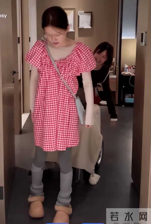 钱再多有什么用？33岁迪丽热巴的现状，给所有年轻女性提了个醒