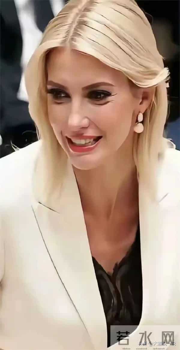 法国顶级模特福德莉奇,身高190大体格子,视觉冲击力太强