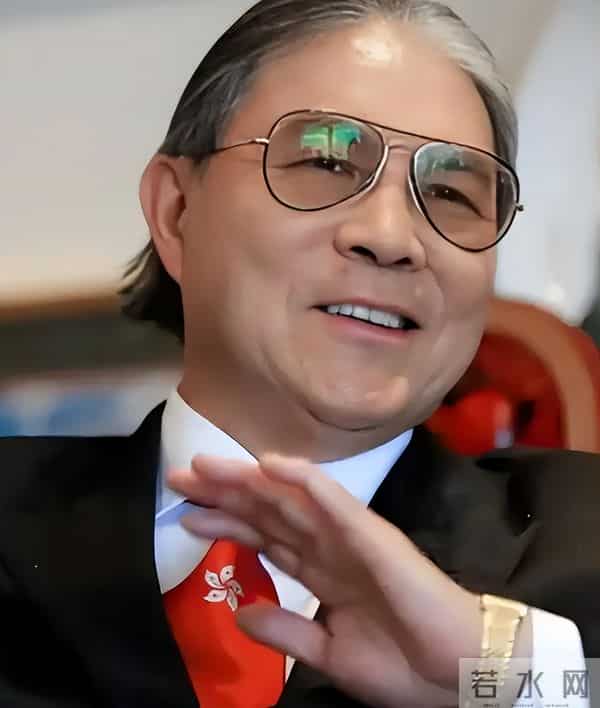 霍家三代体育情：79 岁霍震霆拓电竞新局，豪门担当引圈震撼