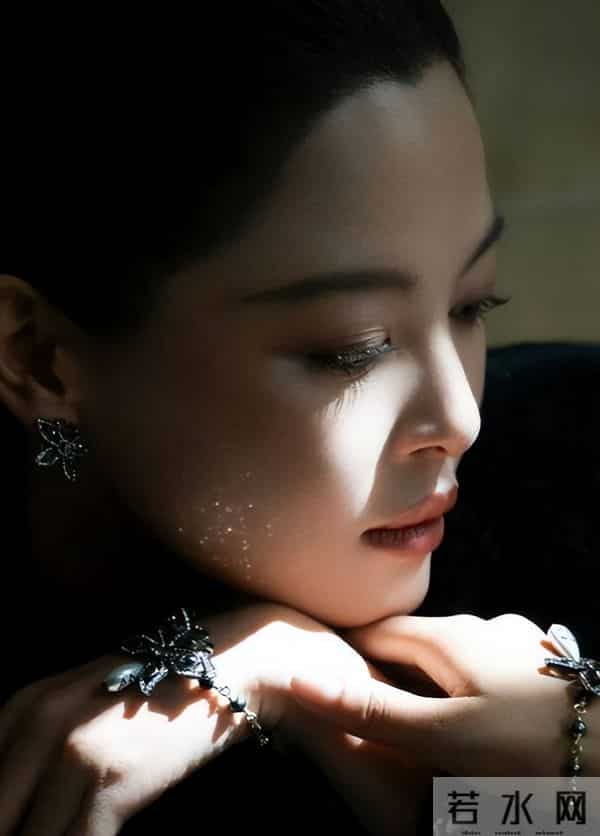 官媒锐评辛芷蕾郝蕾风波，言辞犀利没有维护，陈道明真没说错