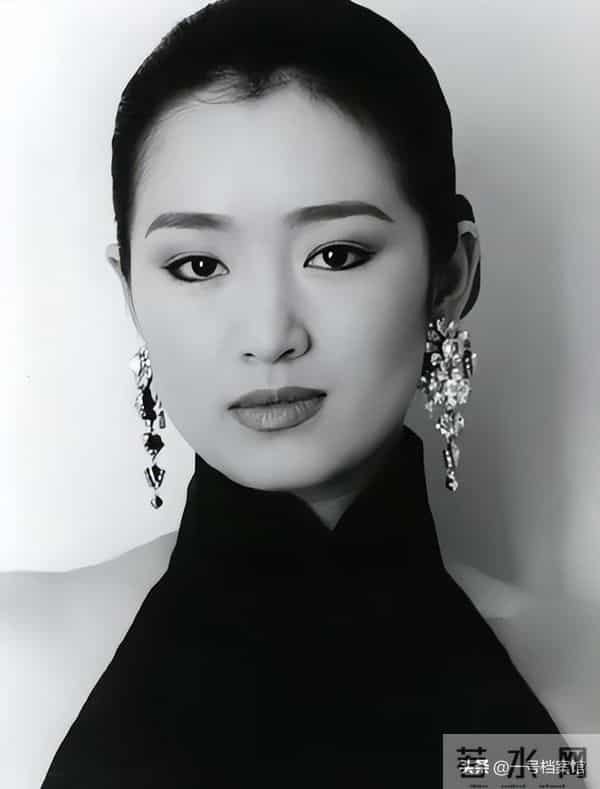 老到不敢认？59岁的巩俐近况尽显老态，印证了张艺谋当初的选择