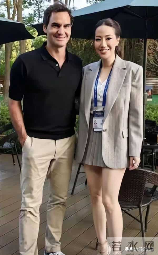 甄子丹和妻子岳母的同框，太温馨了，感觉岳母更漂亮些