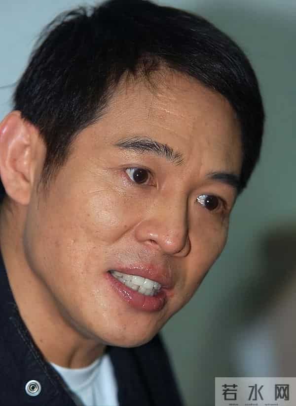 官方报道！李连杰脱衣辟谣“换心脏”传闻，原来我们都被骗了