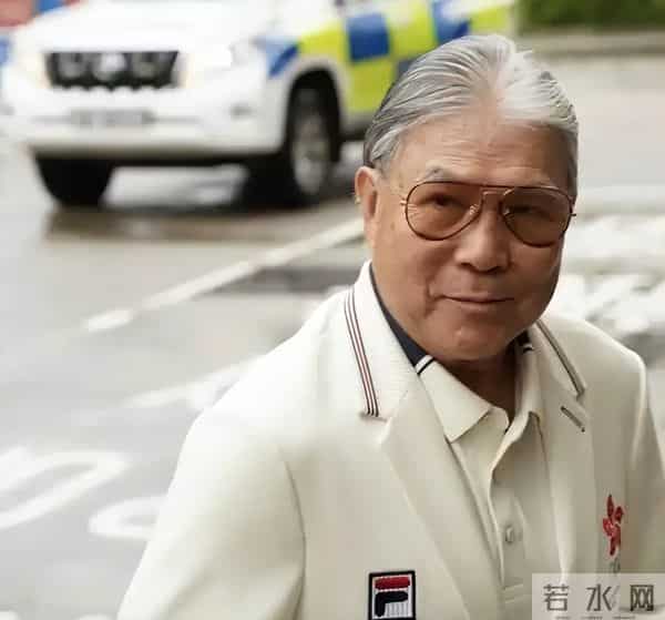 霍家三代体育情：79 岁霍震霆拓电竞新局，豪门担当引圈震撼