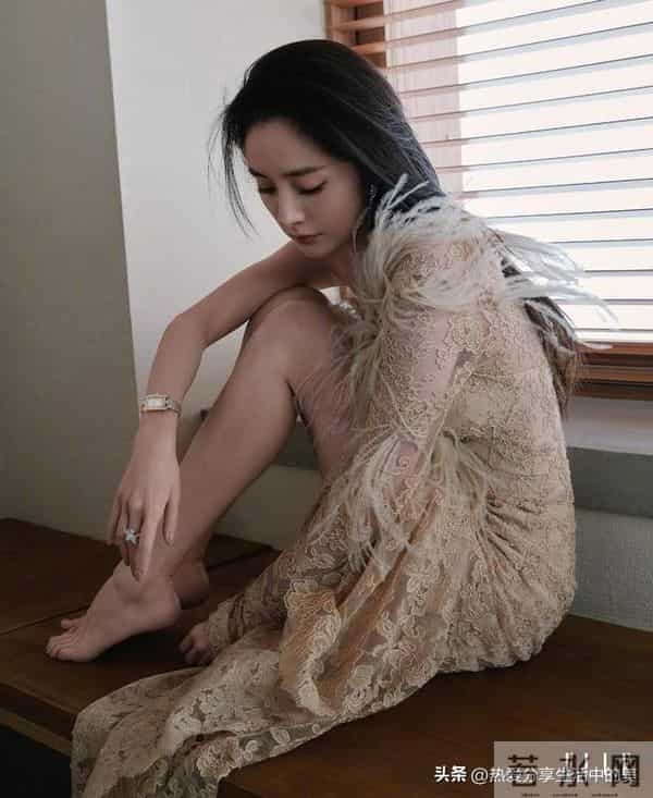 杨幂|紧身包臀裙