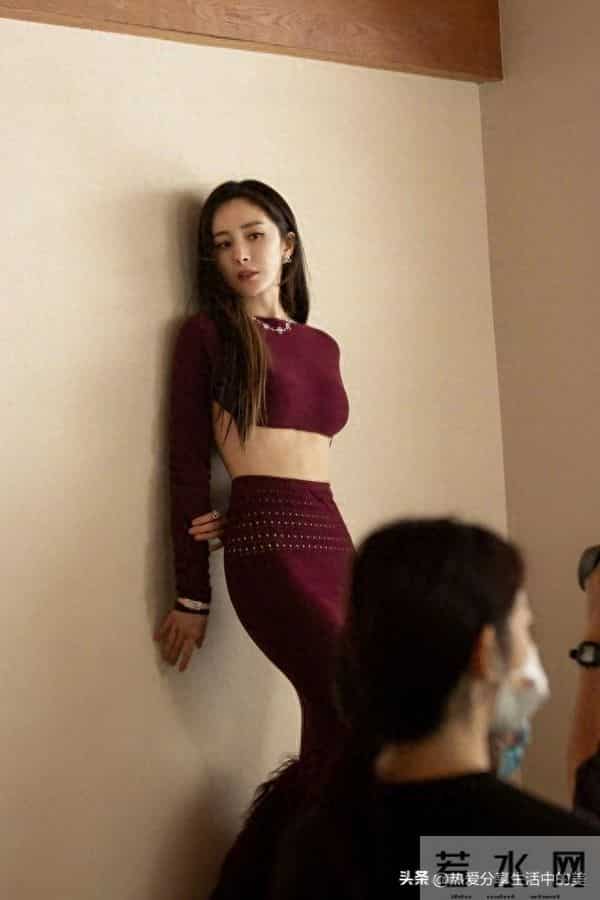 杨幂|紧身包臀裙