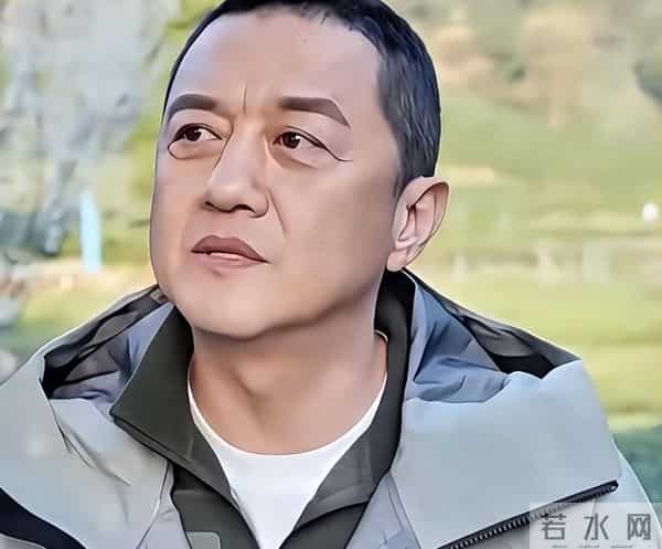 海哈金喜离婚后晒女儿！3岁夏夏哄妈妈开心，新家一地玩具显拥挤