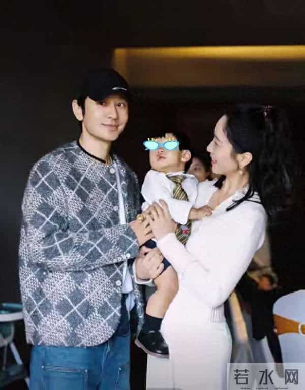 baby送黄晓明家外甥金手镯!小海绵帮忙牵线,表弟媳发文感谢baby