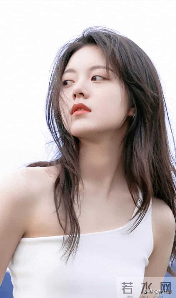 看了赵今麦的海边泳装照,大家都在吵什么?