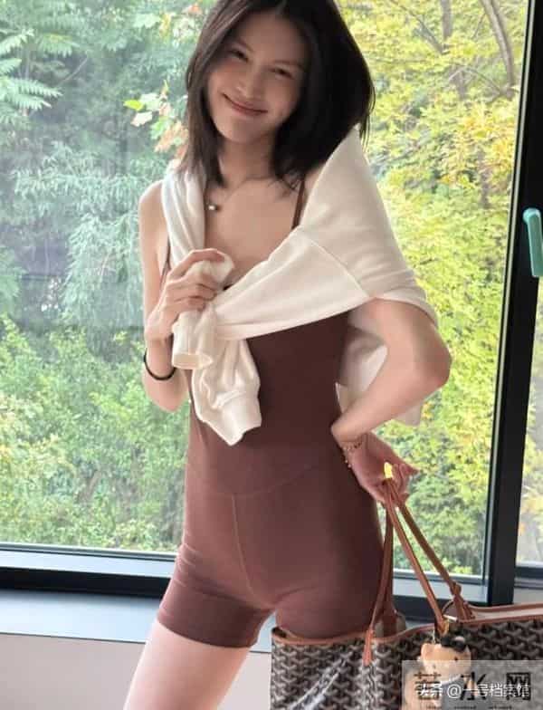 官宣生子不到一个月，何穗首次亮相，陈伟霆才是真正的人生赢家