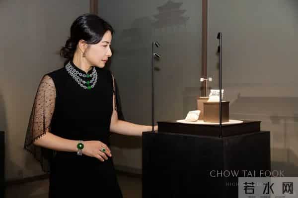 巩俐、郭晶晶再次“世纪同框”！“地母系”美人气质有多绝？