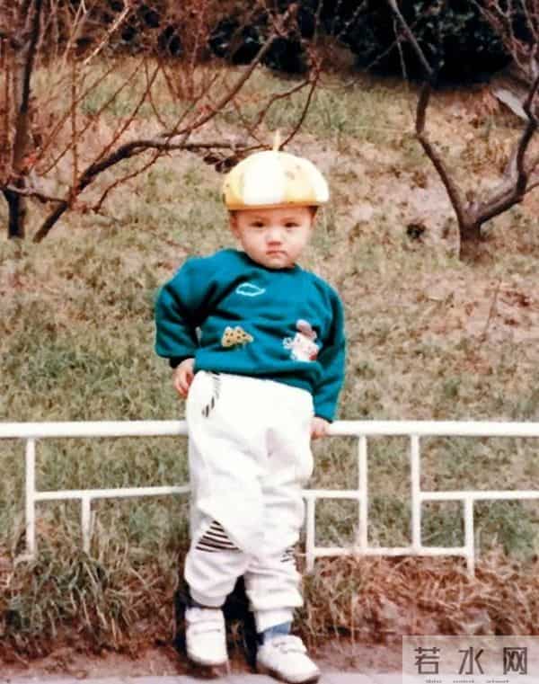 关系藏不住了！鹿晗为陈赫庆生，与关晓彤之间的感情不言而喻