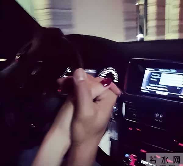 方媛自曝坐月子很难熬，关节疼腰背酸，超一周不洗头还脱发