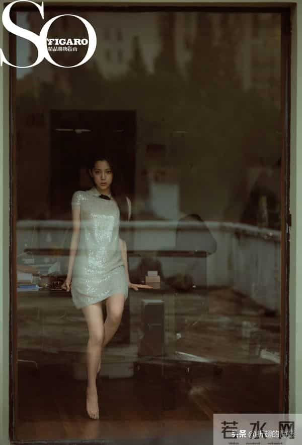 欧阳娜娜光脚丫美腿美图集