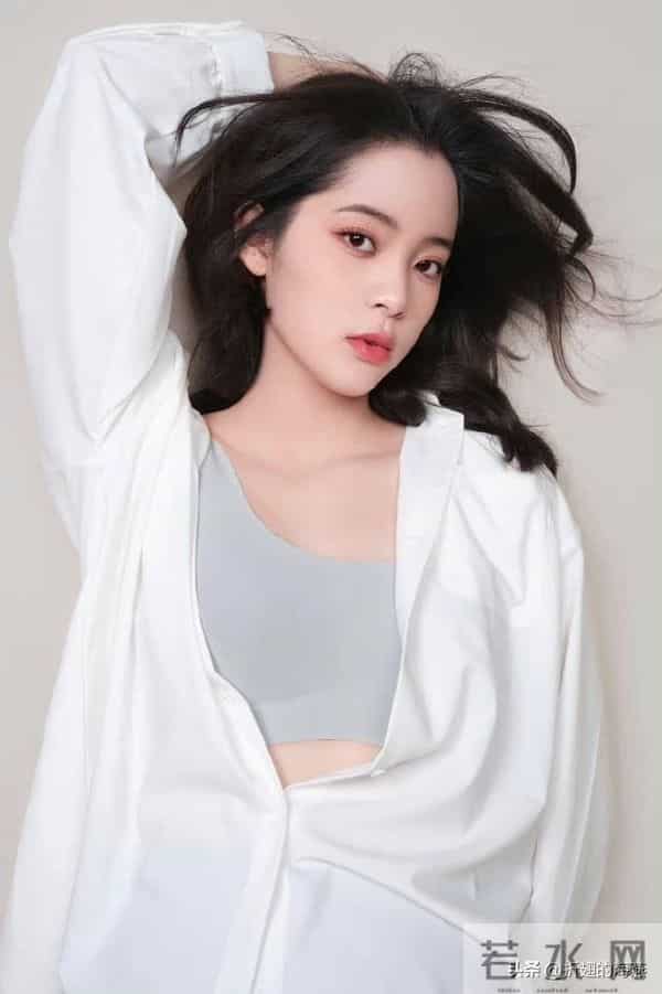 欧阳娜娜内衣代言大片合集