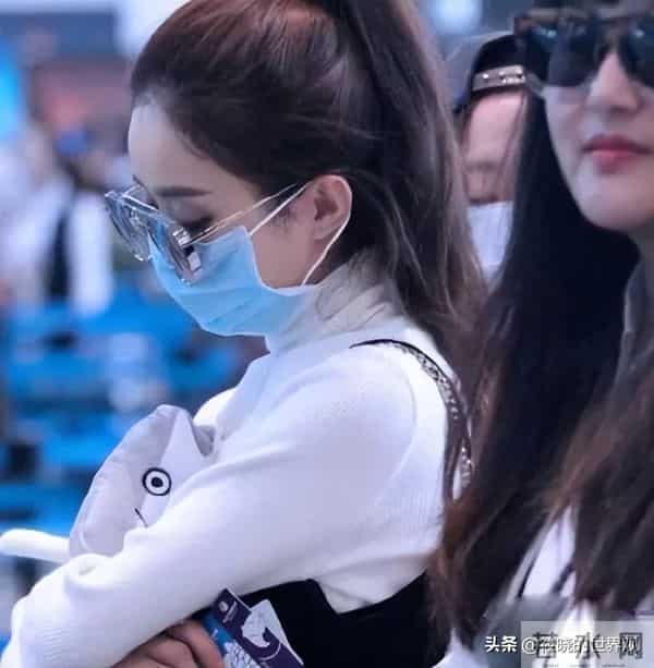 33岁迪丽热巴被曝病情加重,知情人透露内情