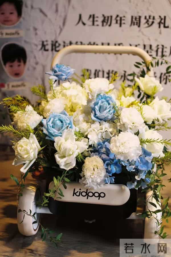 baby送黄晓明家外甥金手镯!小海绵帮忙牵线,表弟媳发文感谢baby