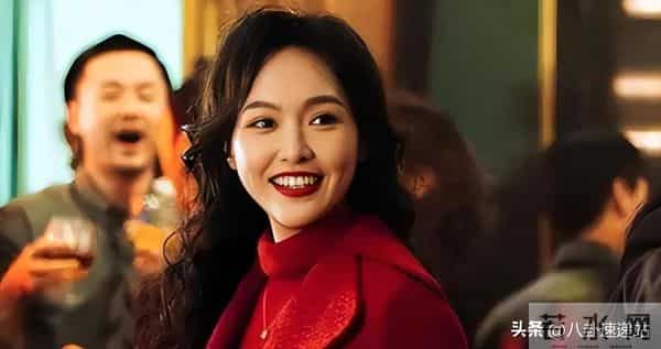 陪玩陪睡不满足!秦雯王家卫事闹大了,袭警捞人真相被曝,太丢脸