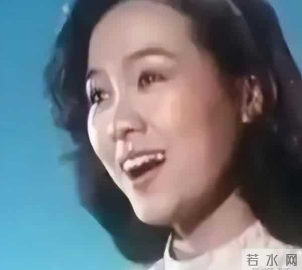 被老外骗婚“玩腻”后回国，早已不是中国籍的郑绪岚，如今怎样了