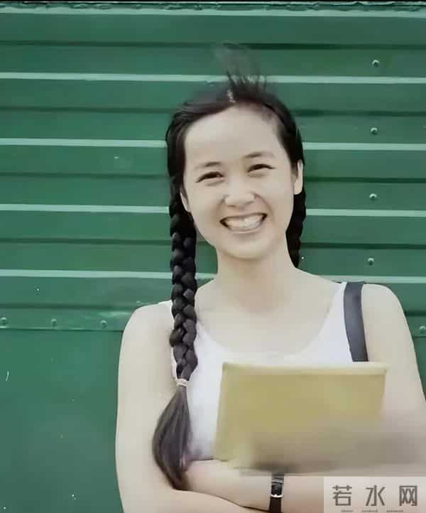 59岁蒋雯丽现状让人心酸：定居英国，又瘦又老，一代女神也落寞了