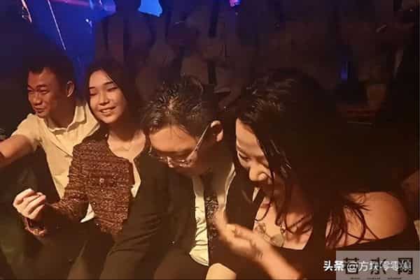 向佑彻底没救了！现身酒吧胖又颓，烟酒不离手 女伴肥腻不如郭碧婷