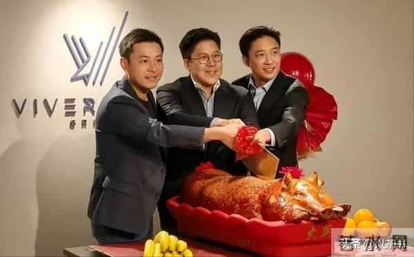 霍家人全运会为郭晶晶喝彩，霍启山与叔叔坐一起，为何不见霍启刚