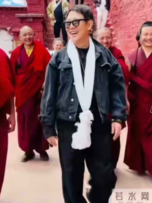 李连杰脱衣破谣真相大白换心脏传闻太离谱62岁状态回春原因揭秘